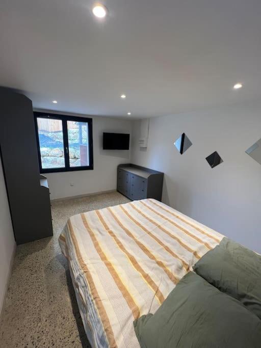 Apartamento Le Petit Coin Du Fau Montauban Exterior foto