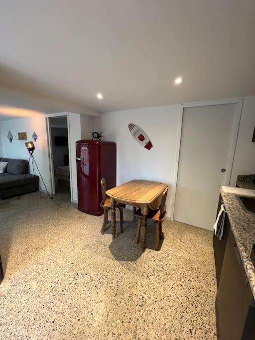 Apartamento Le Petit Coin Du Fau Montauban Exterior foto